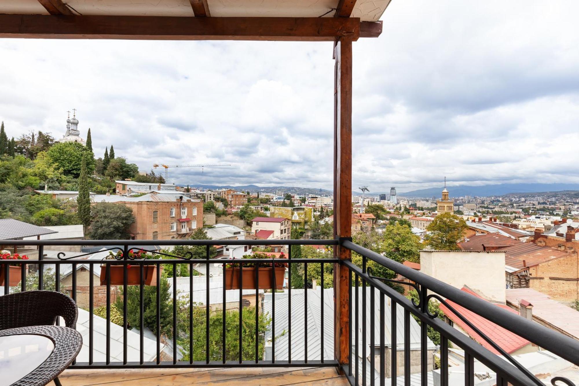 Honeymoon Apartments In Old Tbilisi Exterior foto